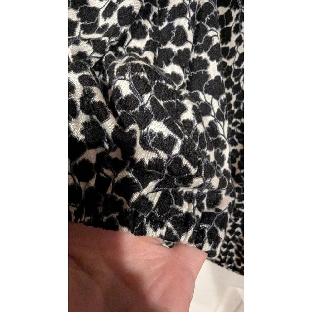 Michael Kors Blouse Medium Black White Abstract Keyhole 3/4 Sleeve Workwear Top